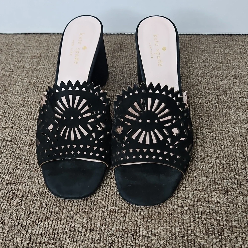 Kate Spade Delgado Black Suede Laser Cut Slip On Block Heel Sandal Sz 7